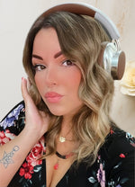 Wireless Bluetooth 5.3 Headband Headphones TEISCHE with Powerful Bass and 40 Hours Playtime, designed for sports with removable 3.5mm audio jack, lightweight at 280g, and optimized sound for a premium music experience. Zentrospro